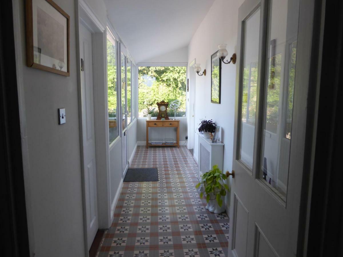Cookshayes Country Guest House Мортонемпстед Экстерьер фото