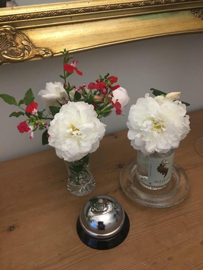 Cookshayes Country Guest House Мортонемпстед Экстерьер фото